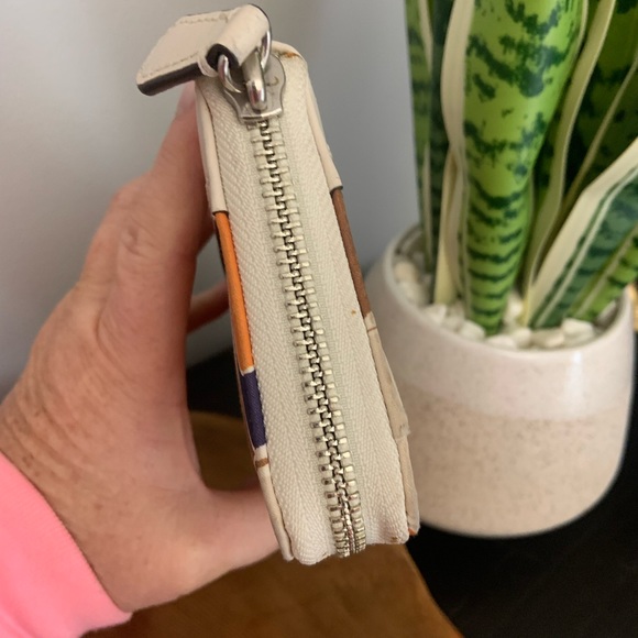 ⭐️ SOLD..Coach wallet - Picture 3 of 7